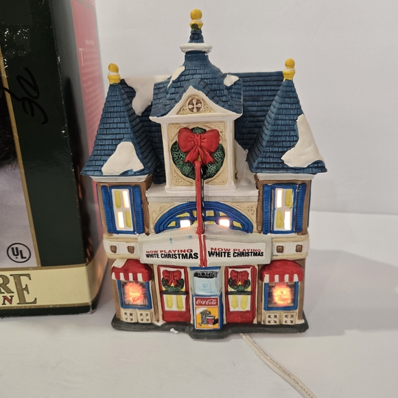 Coca-Cola Christmas Village Town Square Movie Theater Collection Lights Up - Picture 4 of 13